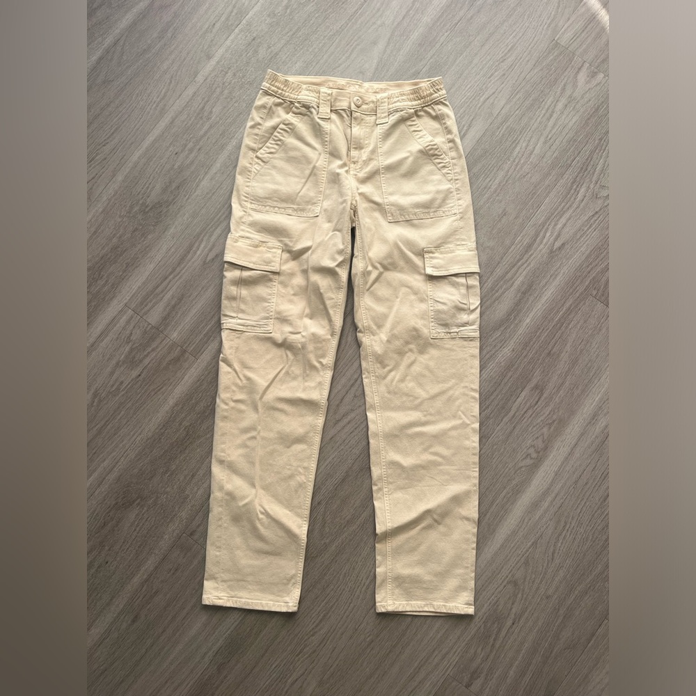 American Eagle - Size 4 - Khaki Cargo Pants